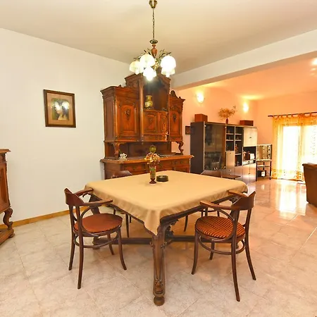 Milena 1560 Apartment