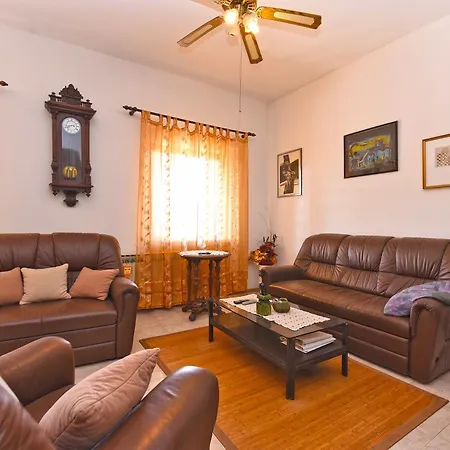 Apartment Milena 1560
