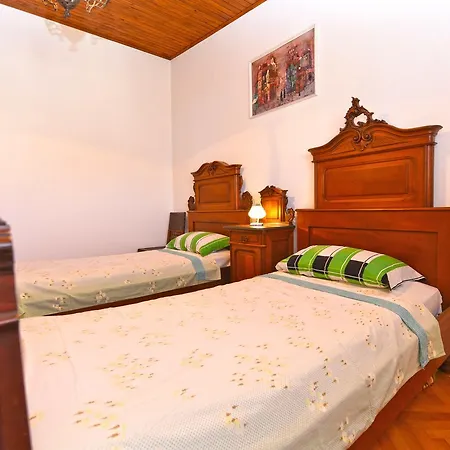 Milena 1560 * Fazana