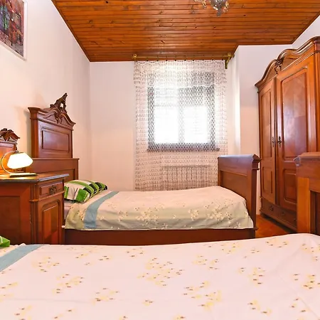 Apartment Milena 1560 Fazana
